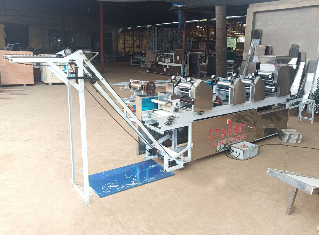 Large electric dough press commercial automatic noodle machine noodle machine fresh wet noodles one-time molding and stacking machine