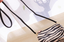 Ypoetry Landebra Sloping Satchel Satchel Women 100 lap single shoulder French texture pop bag Zero money to contain special cabinet giveaway