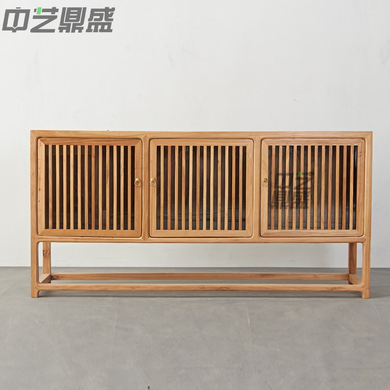 ���ն�ʢ����ľ�ͱ߹�