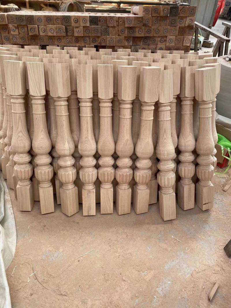 The special staircase of solid wood stairs is not spliced with the special staircase of the United States red rubber pillar 36 gold cup