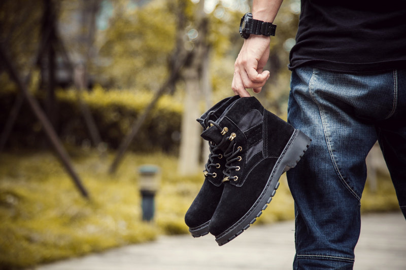 中高帮马丁靴男英伦沙漠工装鞋潮战狼2吴京同