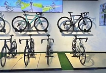 Bicycle display stand mountain bike display stand road bike showcase exhibition stand bicycle parking rack exhibition hall