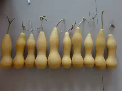 Natural this long gourd Willow leaves This long chicken heart shaped gourd made of wine gourd raw material height 20-35 cm 