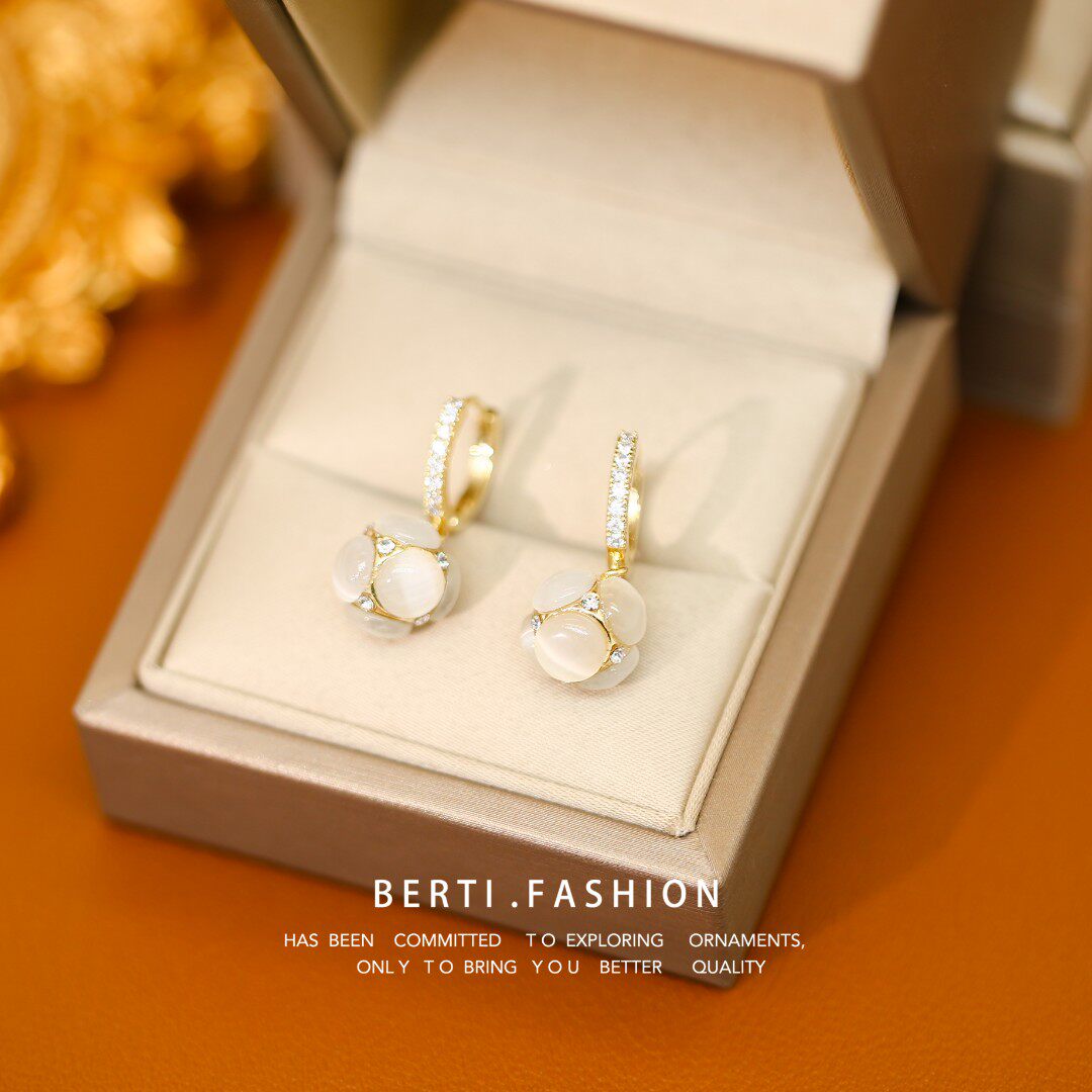 Ottles discount store Withdrawal Cupboard Clearance Clear Cabin Pick Up 18K Gold Cat Eye Stone Earrings Outlets Women Accessories 3