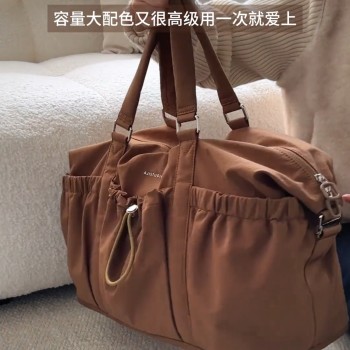Large capacity waterproof lightweight women's travel bag