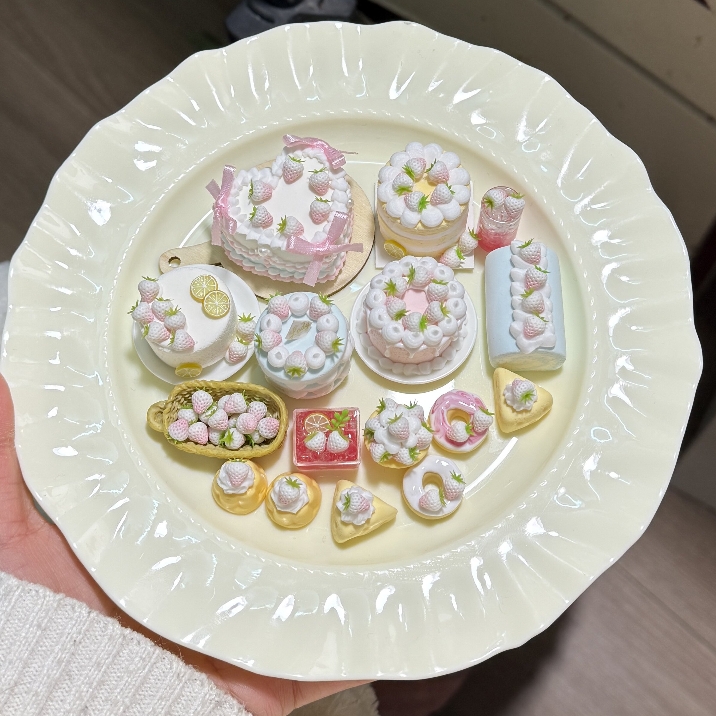 bjd场景道具娃屋 粉雪草莓微缩粘土食玩蛋糕bjd娃用娃屋家俱女生礼物迷你甜品