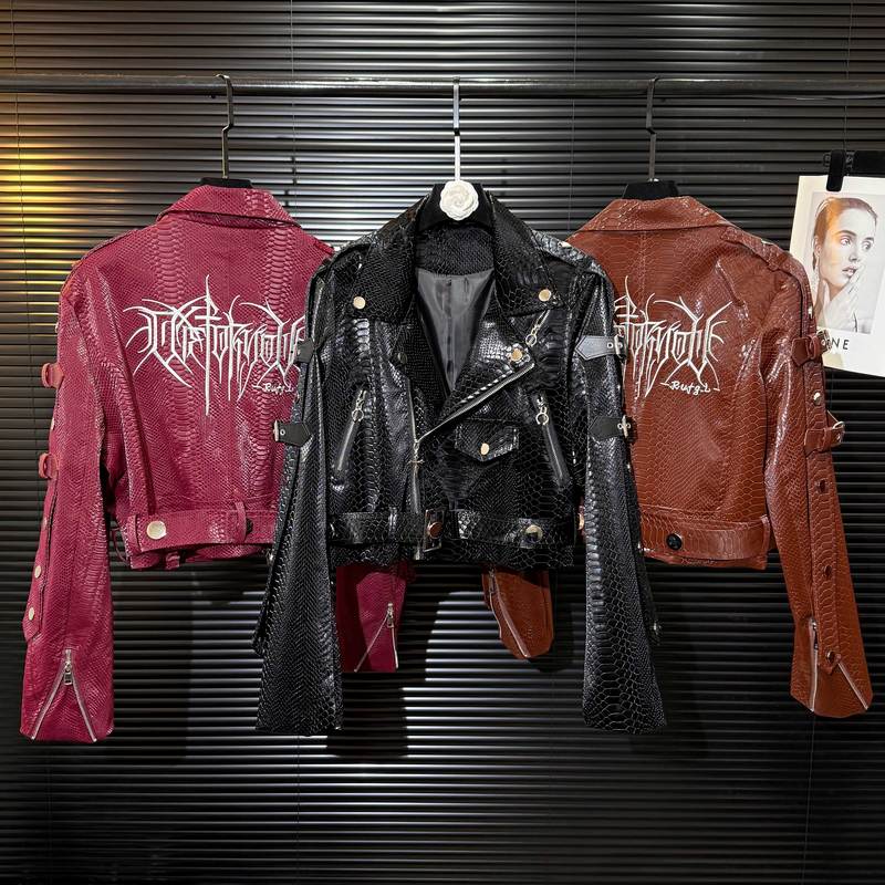Trendy Crocodile-Pattern Patent Leather Studded Ribbon Tie-Back Embroidered Biker Leather Jacket 2026 Super Popular Leather Coat Trendy Crocodile-Pattern Patent Leather Studded Ribbon Tie-Back Embroidered Biker Leather Jacket 2026 Super Popular Leather Coat