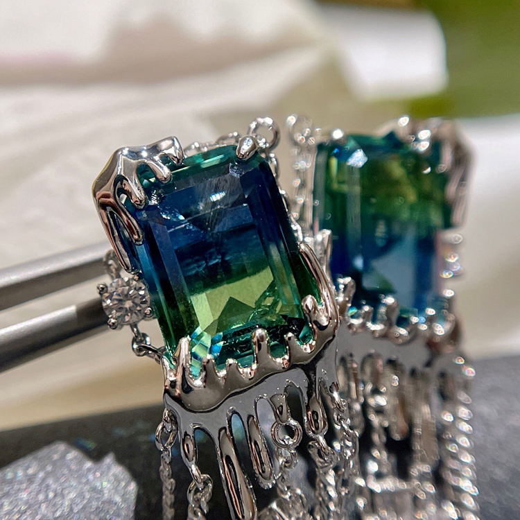 New large crystal blue-green flashing diamond square tassel silver ear pin long earrings shiny modified face