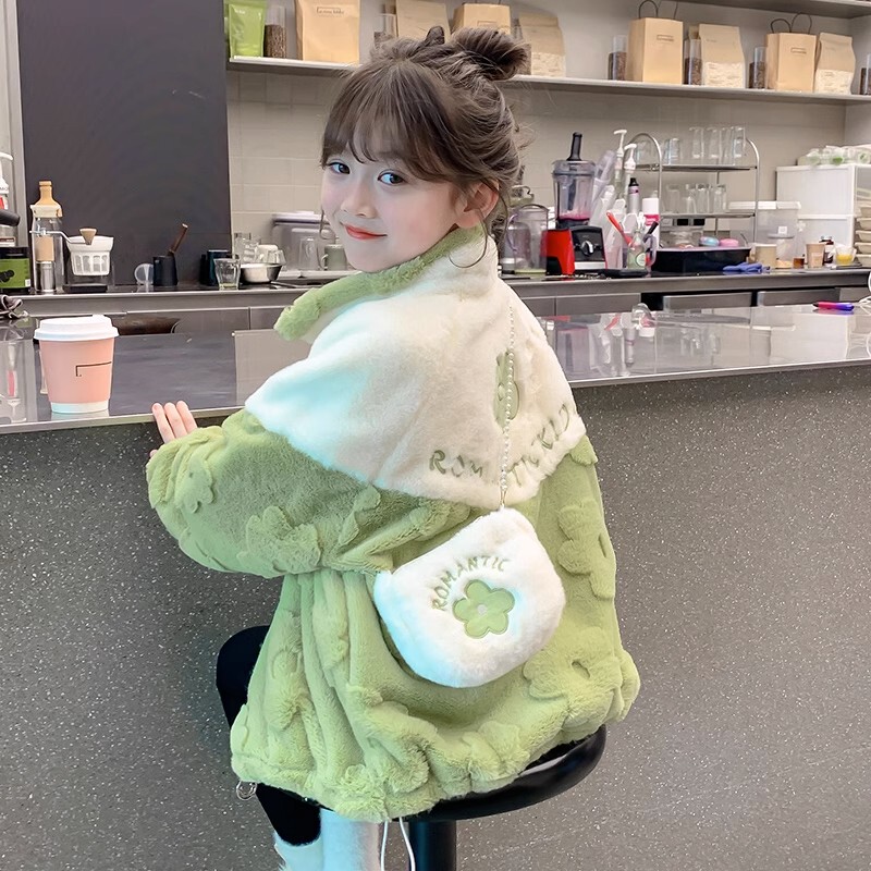 Girls' Winter Coat 2026 New Stylish Children's Winter Thickened Lamb Wool Padded Jacket Trendy