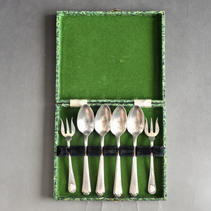 Western-Style Vintage Silver-Plated American-Made Cutlery Set from the 19Th to 20Th Centuries, 6-Piece Gift Box