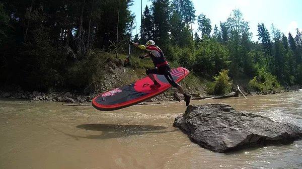 什么是sup <wbr>(站立桨板滑水板）是一项怎样的水上运动？