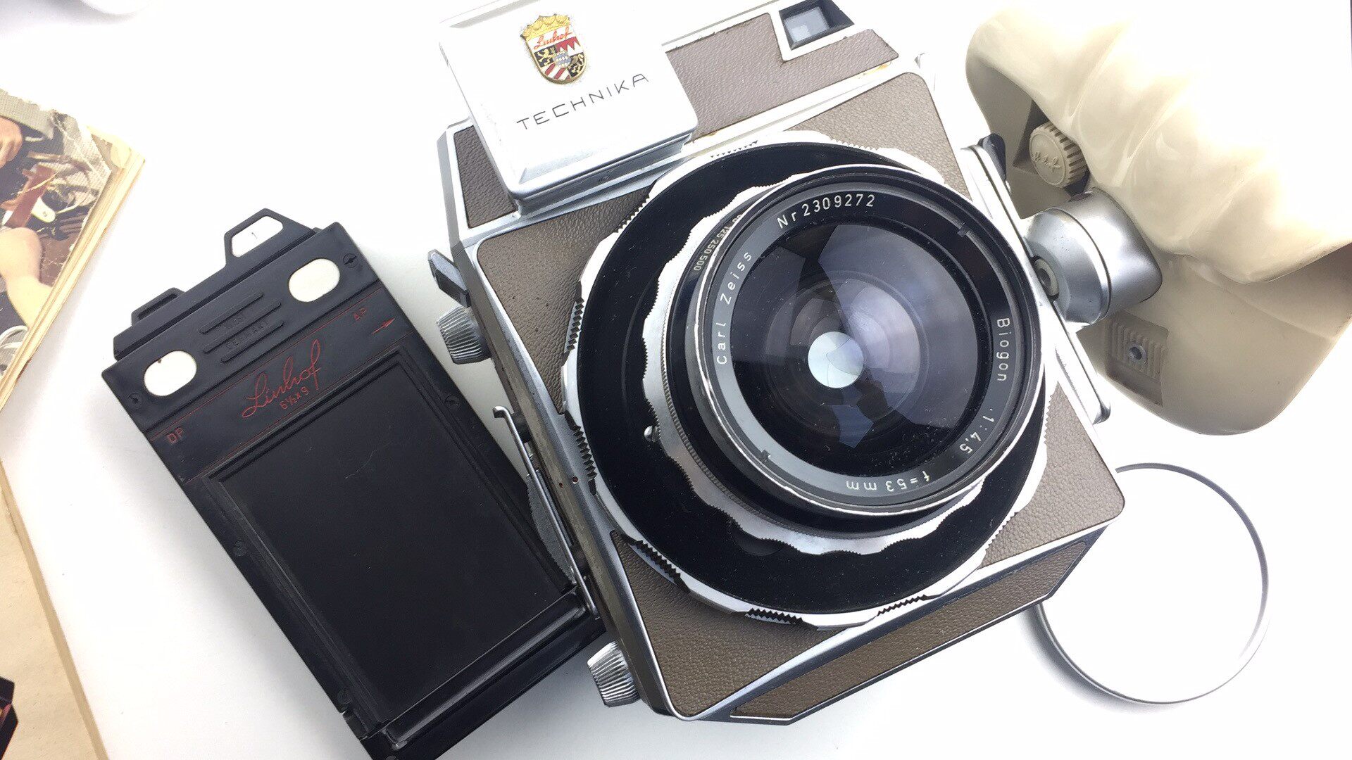 LINHOF Linhavlin Good v PRESS 23 with Cai Division 53 4 5 Biogon