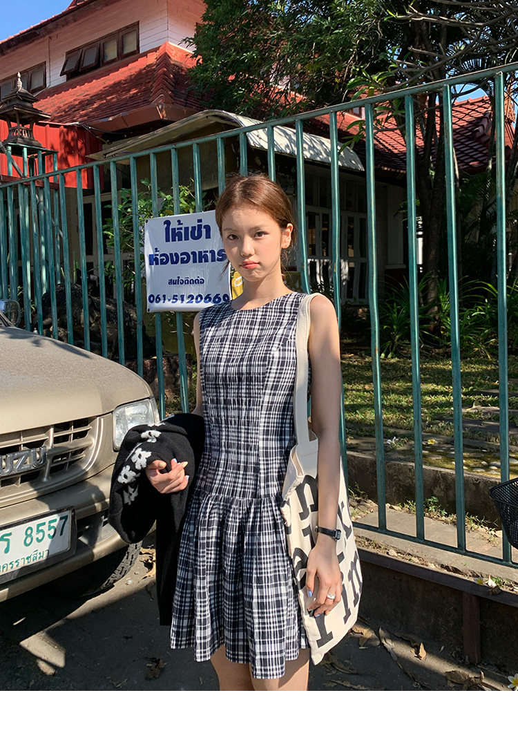 Tuuuh платье без рукавов в черно-белую клетку женское ретро стройнящее универсальное