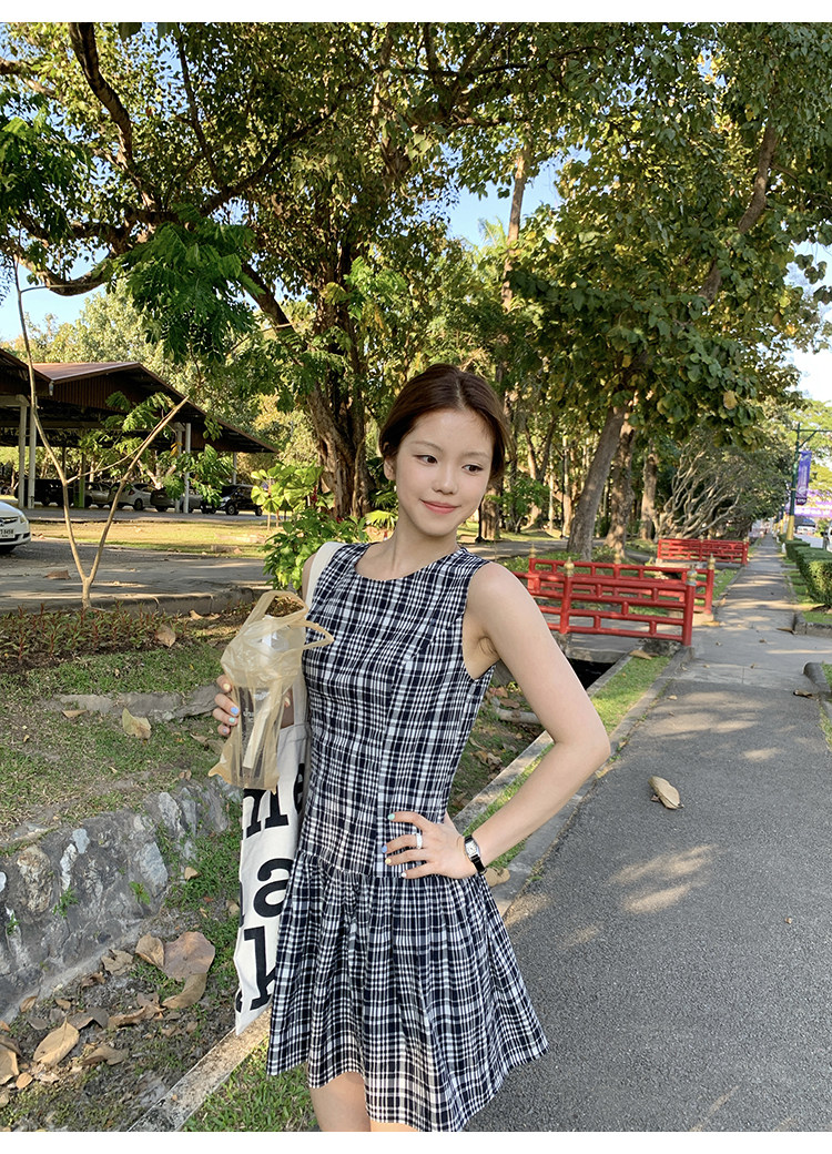 Tuuuh платье без рукавов в черно-белую клетку женское ретро стройнящее универсальное