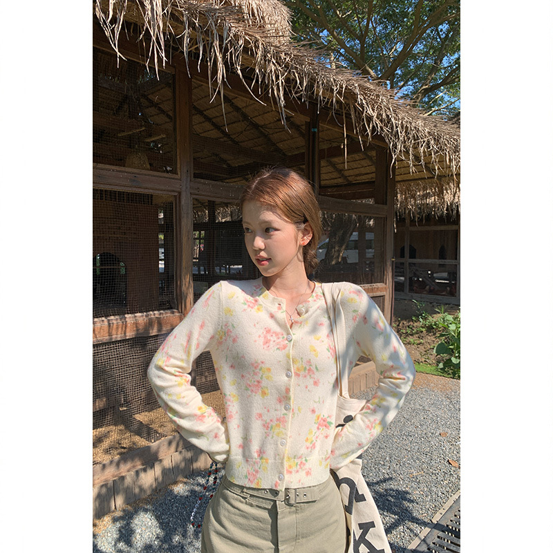 Tuuuh Picture Book Floral Round Neck Sweater for Women, Spring and Autumn Korean Style Floral Slimming Versatile Knitted Cardigan