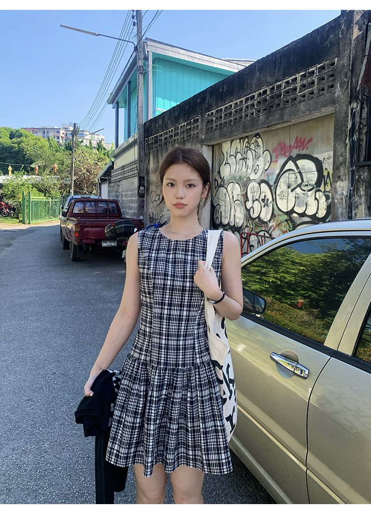 Tuuuh платье без рукавов в черно-белую клетку женское ретро стройнящее универсальное