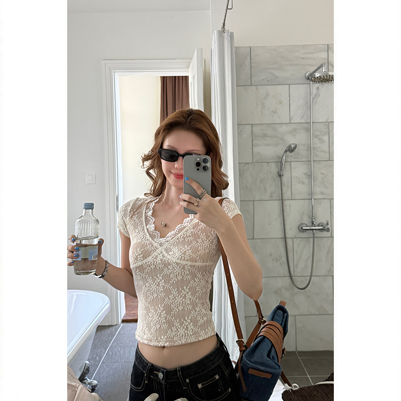 Tuuuh Picture Book【White Jasmine Lace】Beige V-Neck Lace-Trimmed Shirt for Women with Puff Sleeves and Slim Fit Top