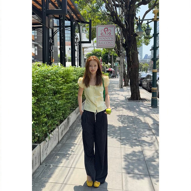 Tuuuh рубашка женская с короткими рукавами и квадратным вырезом со складками светло-желтая нежного стиля