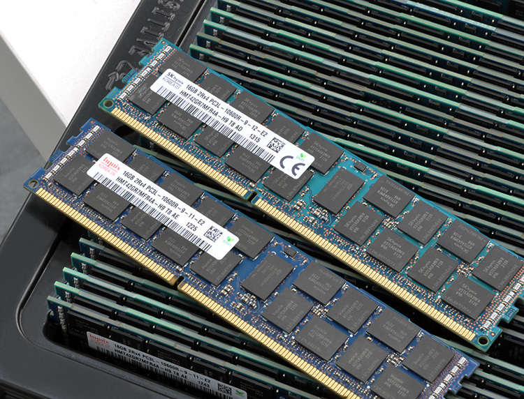 Samsung оперативная память ddr5. Оперативная память самсунг ddr3 4гб. озу самсунг 8гб ддр4. оперативная память самсунг ddr4 8гб. самсунг озу 8 гб.