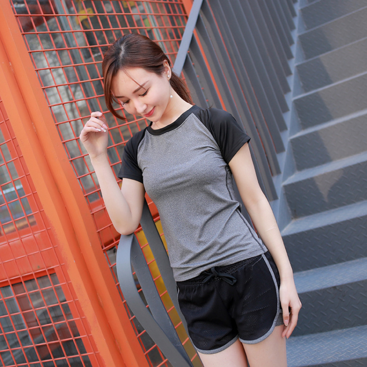 Mùa hè yoga quần áo phù hợp với chống thắp sáng mỏng và mỏng hai quần short chạy phòng tập thể dục thể thao của phụ nữ nhanh khô quần áo phụ nữ quần thể thao nữ ống rộng