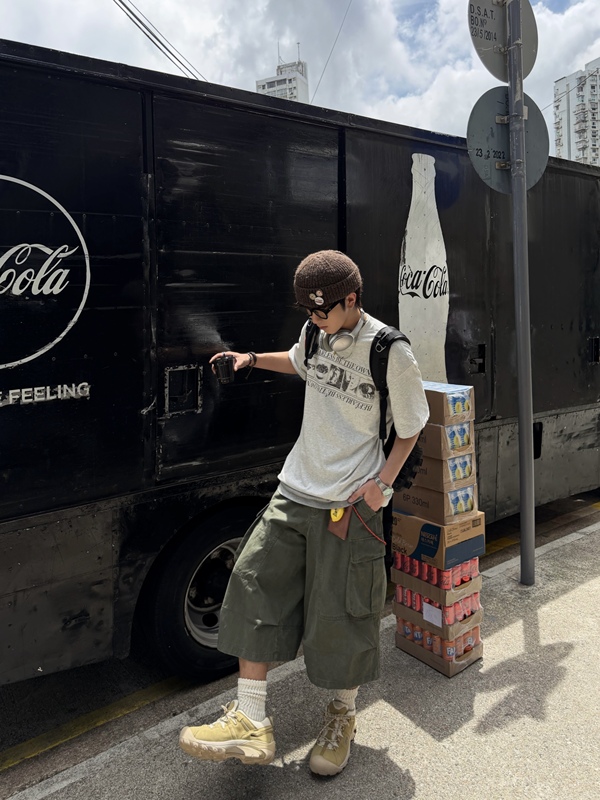 Olithco Form Japanese-Style Washed Wide-Leg Loose Cargo Shorts with Large Pocket Design, Cropped Pants