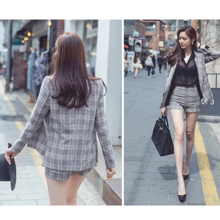 Bộ đồ vest nữ nhỏ mùa thu 2017 thời trang mới kẻ sọc retro áo khoác eo cao quần short hai mảnh phù hợp với người gầy áo khoác nữ hàn quốc