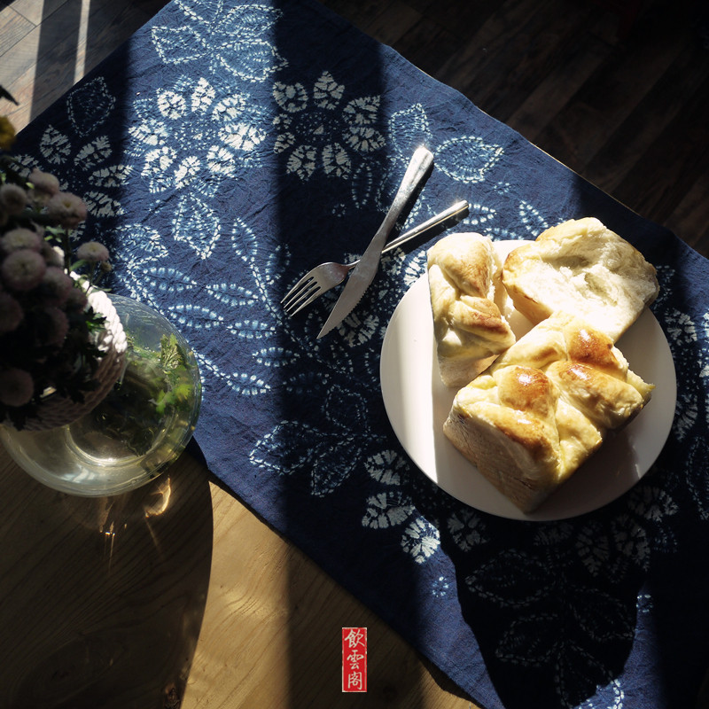 Handmade fabric placemat tie-dyed plant blue-dyed rectangular tassel ethnic pastoral style tea mat insulation pad 90×45cm