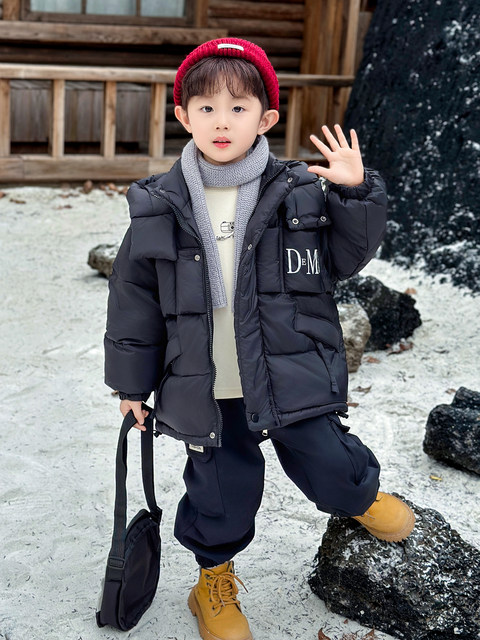 Boys' down Jacket Winter 2026 New Style Cool Children's Baby Winter Clothing Boys' Thickened Warm White Duck down Coat