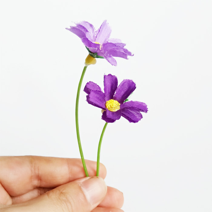 Liệu mô phỏng lụa hoa nhân tạo màu xanh đỏ vàng hoa cúc hoa cúc xanh nhảy chai cầu vồng tài liệu quảng cáo mới - Hoa nhân tạo / Cây / Trái cây cây giả treo tường