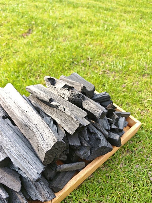 Wholesale High-End Pure Pine Charcoal from Farms, Ideal for Tea Brewing, Porridge Cooking, and Medicinal Applications; the Preferred Pine Charcoal for Smokeless Hot Pot