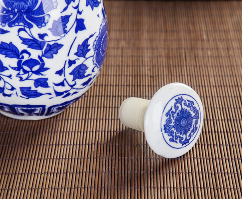 Jingdezhen một nửa catty tải 1 kg màu xanh và trắng Chuanzi sen ngọc chậu gốm mùa xuân chai gốm nhà chai rượu vang bình ly uống rượu nhỏ
