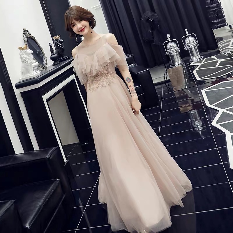 Fashionable elegant evening dress for elementary school students, 2021 collection Fashionable elegant evening dress for elementary school students, 2021 collection