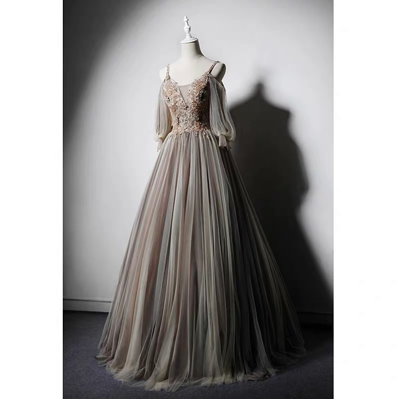 Elegant evening dress, skirt, 2021 collection, bright catchy style, fitted, internet celebrity