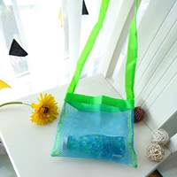 Маленькая зеленая граница синяя сетка