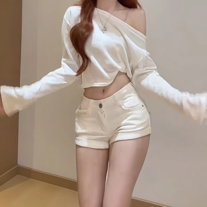 Plus-Size Korean-Style Off-Shoulder Design Long-Sleeve T-Shirt for Women, Early Autumn Loose Fit, Slimming, Short Crop Top, Casual Top
