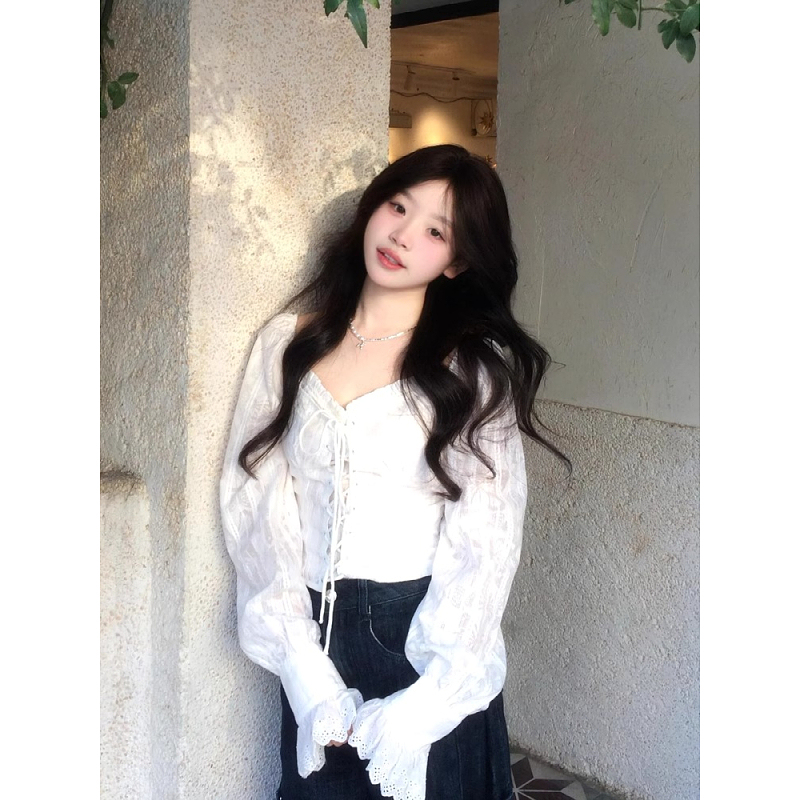 Plus-Size Design with a Sweet Lace-Up Square Collar and Lace Trim, Women's Spring Style, Waist-Cinching, Slimming, Pure and Sexy, Versatile Top