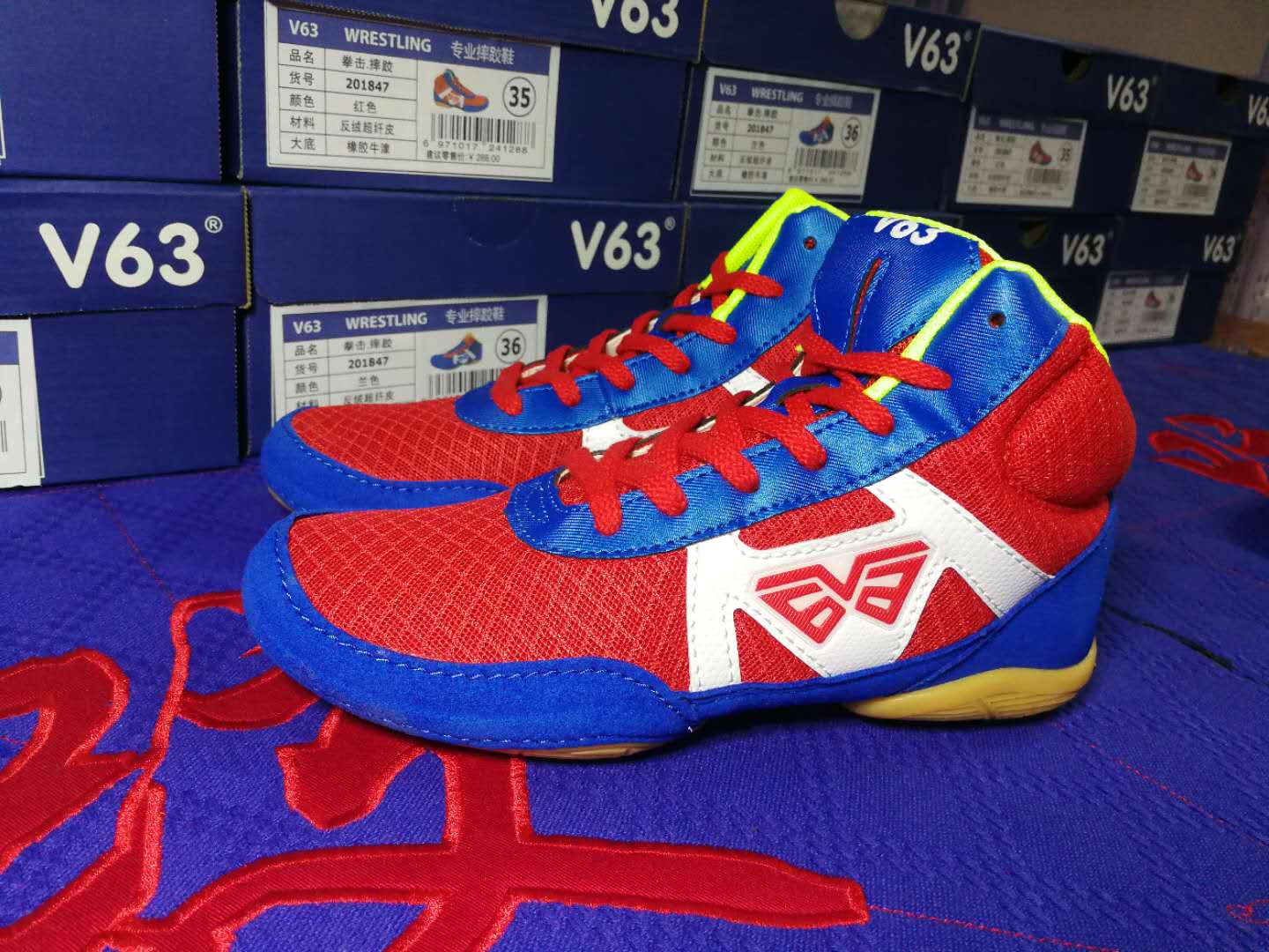 2018 new red and blue wrestling shoes children training shoes fighting fitness shoes women boxing training soft sole