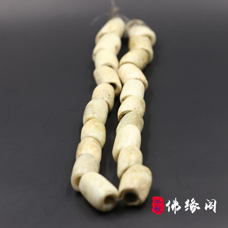 Buddha Edge Penthouse Red Mountain Culture Late Summer Family Chicken Bone White Small Keg Pearl Calcified Inclined chicken bone white barrel bead long string