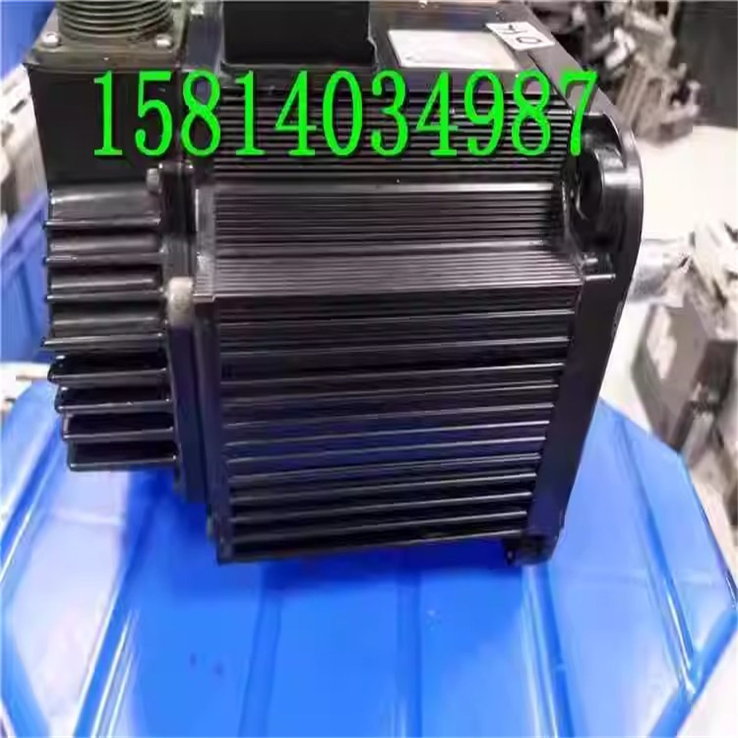 Сервомотор Yaskawa SGMGH-09ACA21 850W 220V