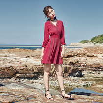 Thailand Hainan Sanya beach dress female seaside holiday skirt small red dress lace thin red chiffon dress