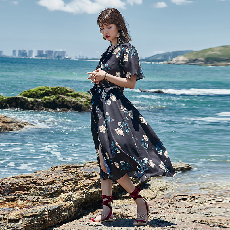 Phuket beach dress women seaside vacation Bohemia long skirt waist thin black print dress summer