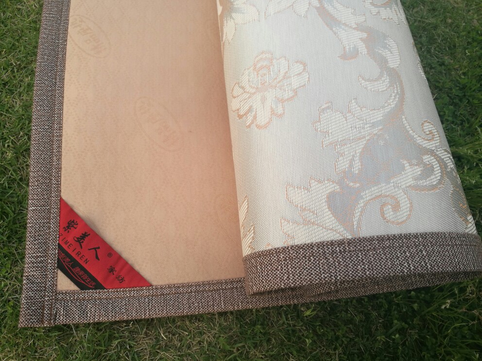 Custom ice silk ice rink mat chili child mat sofa 50 50 60 70 80CM cm Width