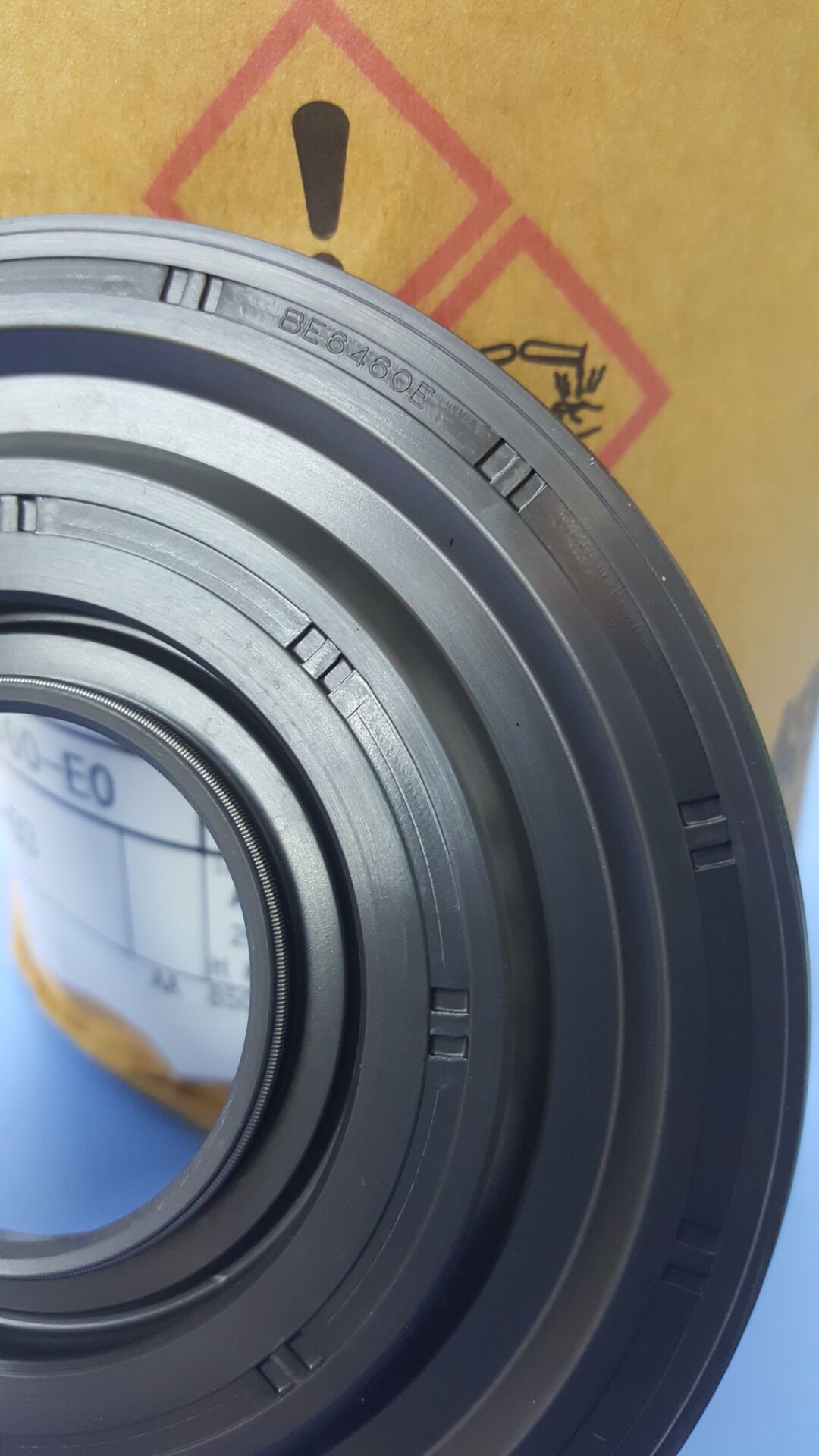 Japan Imported NOK Oil Seal BE5630E BE5751E BE5197E BE3827E Japan Imported NOK Oil Seal BE5630E BE5751E BE5197E BE3827E