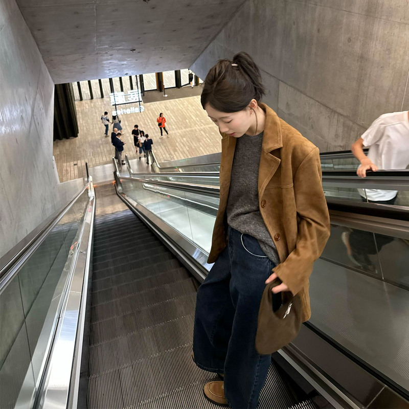 Brown Suede Leather Jacket for Women 2026 Autumn New High-End Short Coat American Style Suit Light Luxury Jacket Brown Suede Leather Jacket for Women 2026 Autumn New High-End Short Coat American Style Suit Light Luxury Jacket