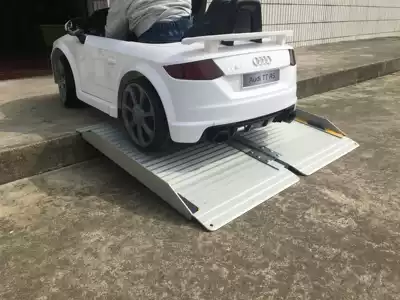 Mother and baby store toy car printer aviation box trolley barrier-free slope plate aluminum ramp boarding board