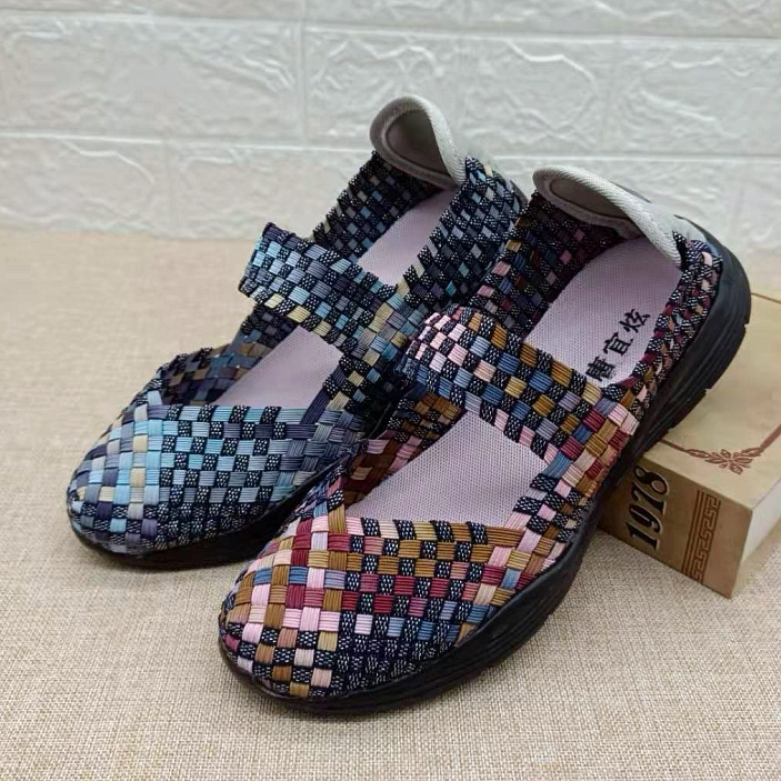 Autumn Summer Old Beijing Cloth Shoes Women Woven Shoes Non-slip Light Soft Moms Shoes Loose Fashion Middle-aged Women Shoes Sneakers
