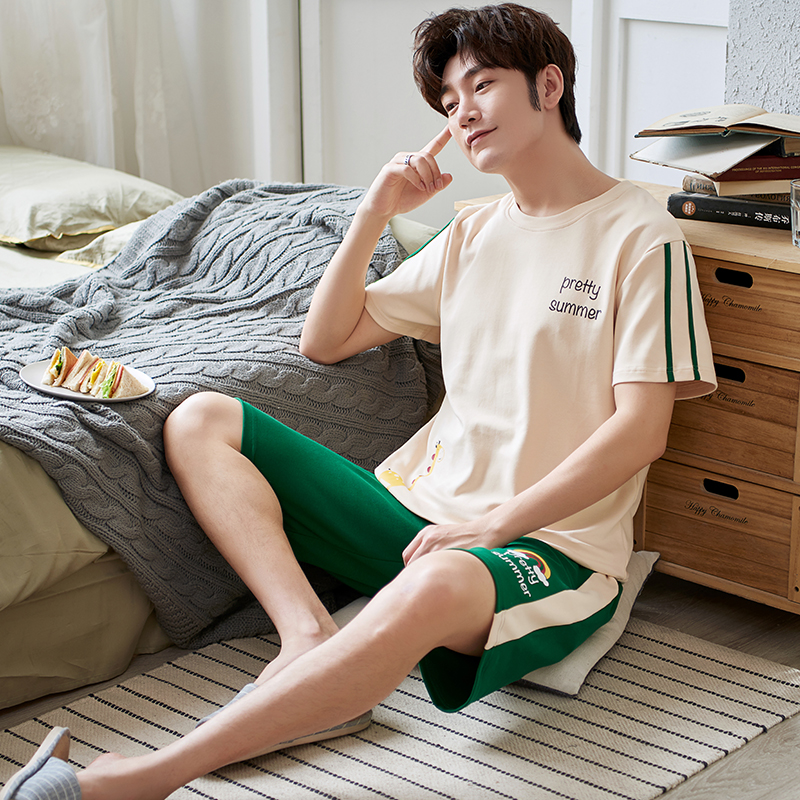 Bộ đồ ngủ Mens Summer bông Shorts Thin Teen Home Mang Cartoon mùa xuân và mùa thu mùa đông Hai mảnh Set.