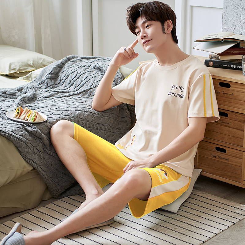 Bộ đồ ngủ Mens Summer bông Shorts Thin Teen Home Mang Cartoon mùa xuân và mùa thu mùa đông Hai mảnh Set.