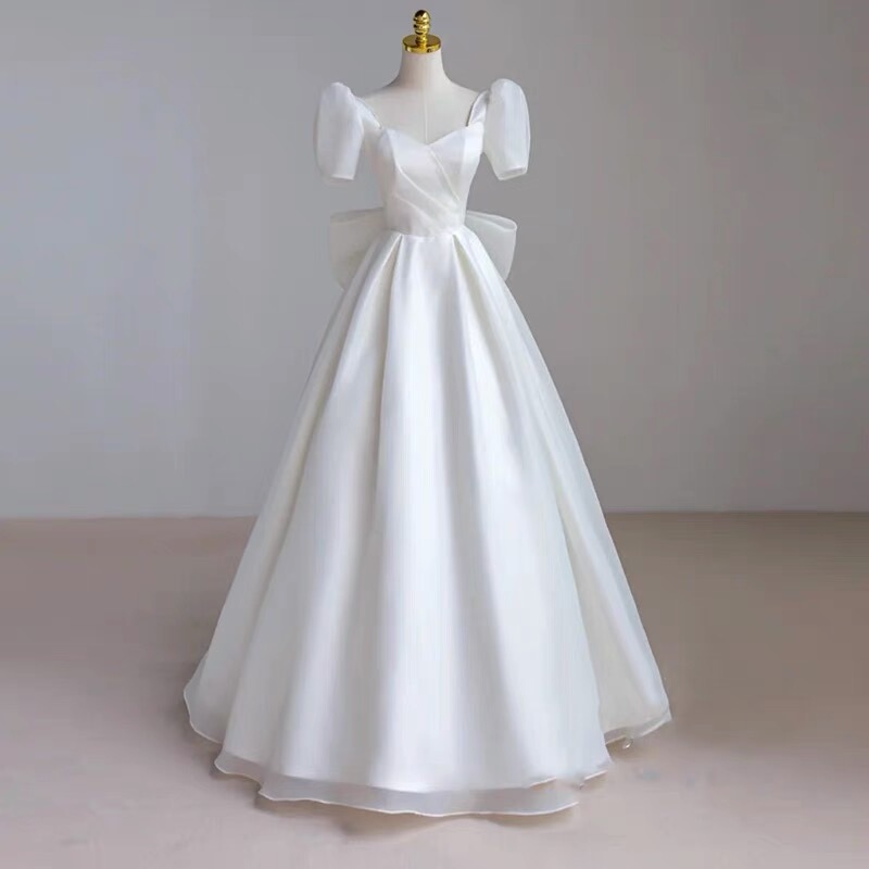 Satin Wedding Dress 2026 New Style Bride Elegant Main Wedding Dress Forest Style Petite Simple Wedding Dress Travel Photography High-End Feel