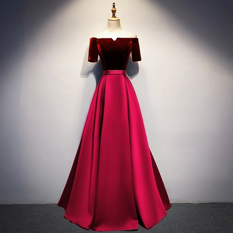 Long evening dress, Korean style, open shoulders Long evening dress, Korean style, open shoulders